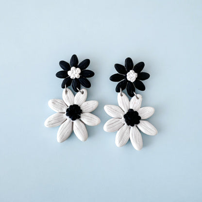 Pendientes Colección Brigitte Color Blanco y Negro