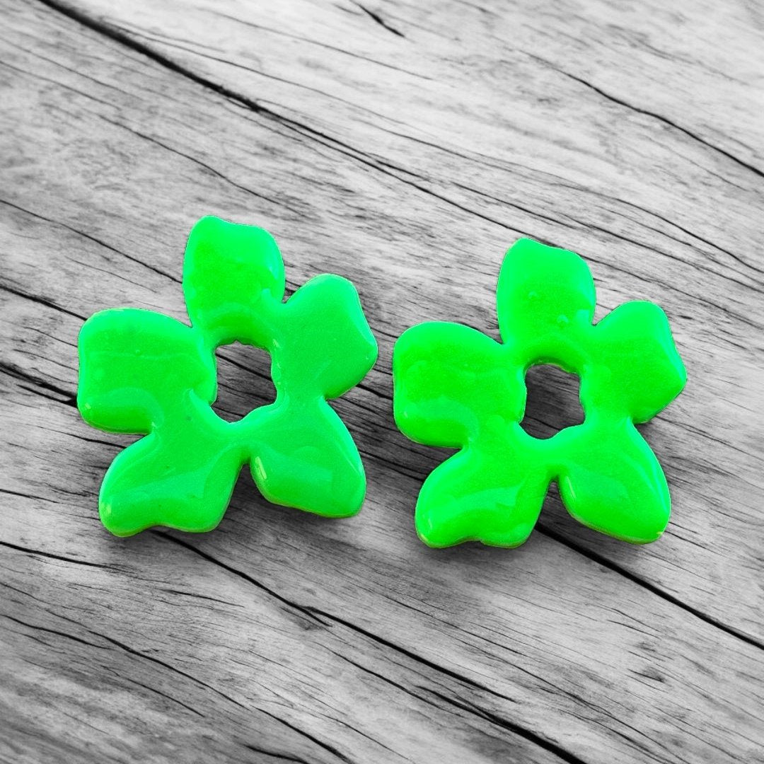 Pendientes Petunia verde fluor